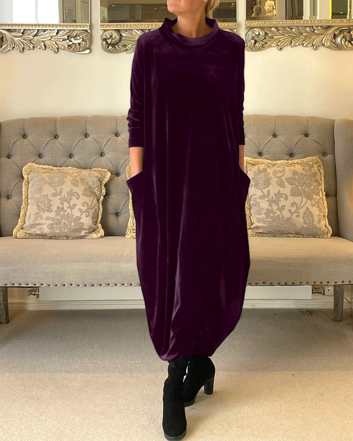 Charm | Samtkleid mit Taschen und Kragen