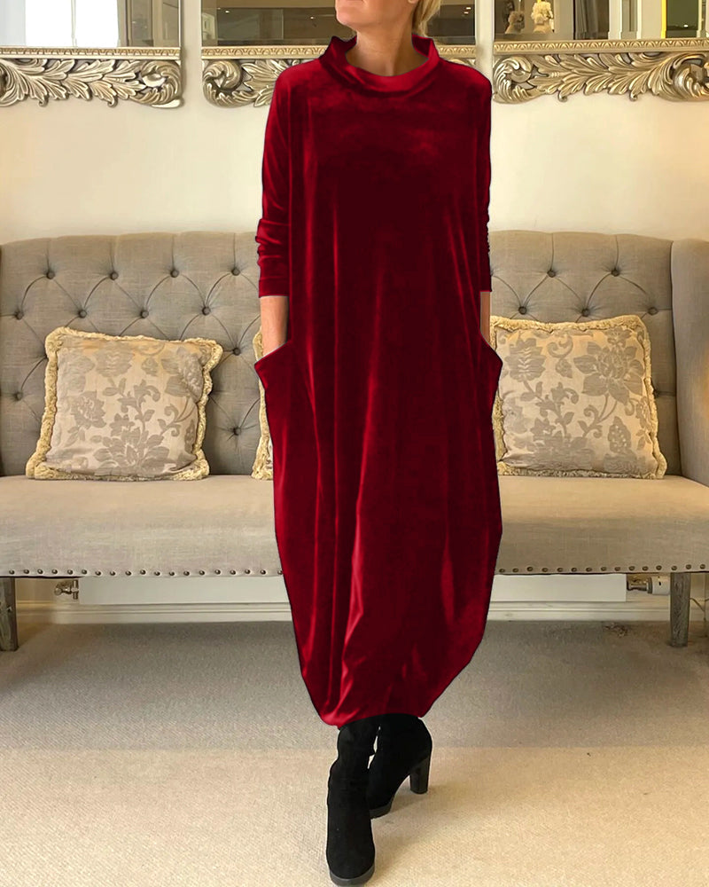 Charm | Samtkleid mit Taschen und Kragen