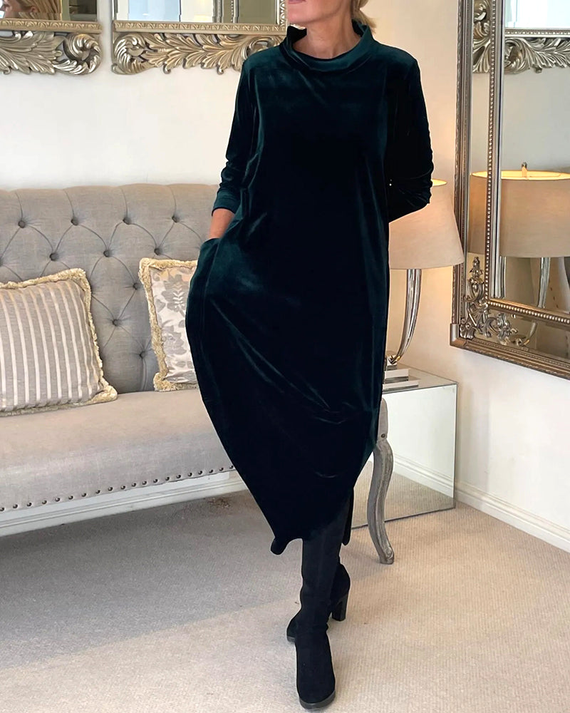 Charm | Samtkleid mit Taschen und Kragen