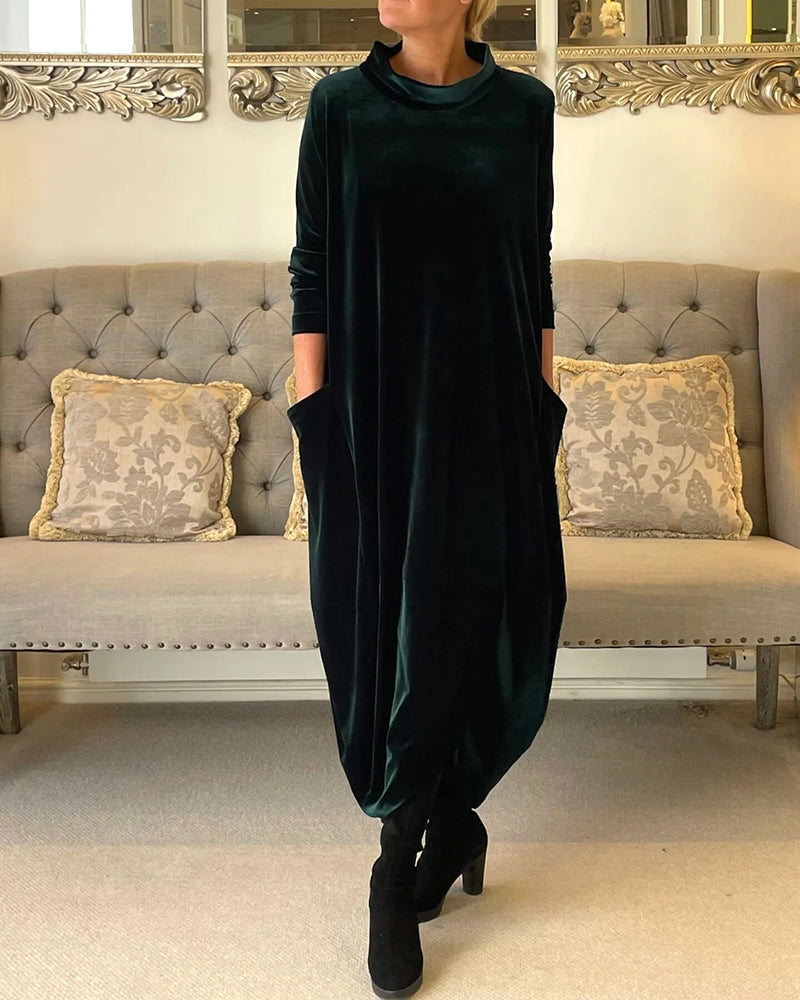 Charm | Samtkleid mit Taschen und Kragen