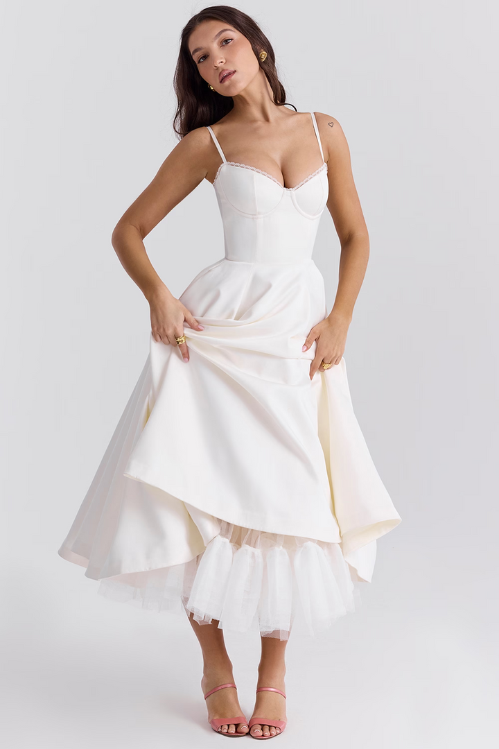 Isabelle | Elegantes Schlankmachendes Kleid