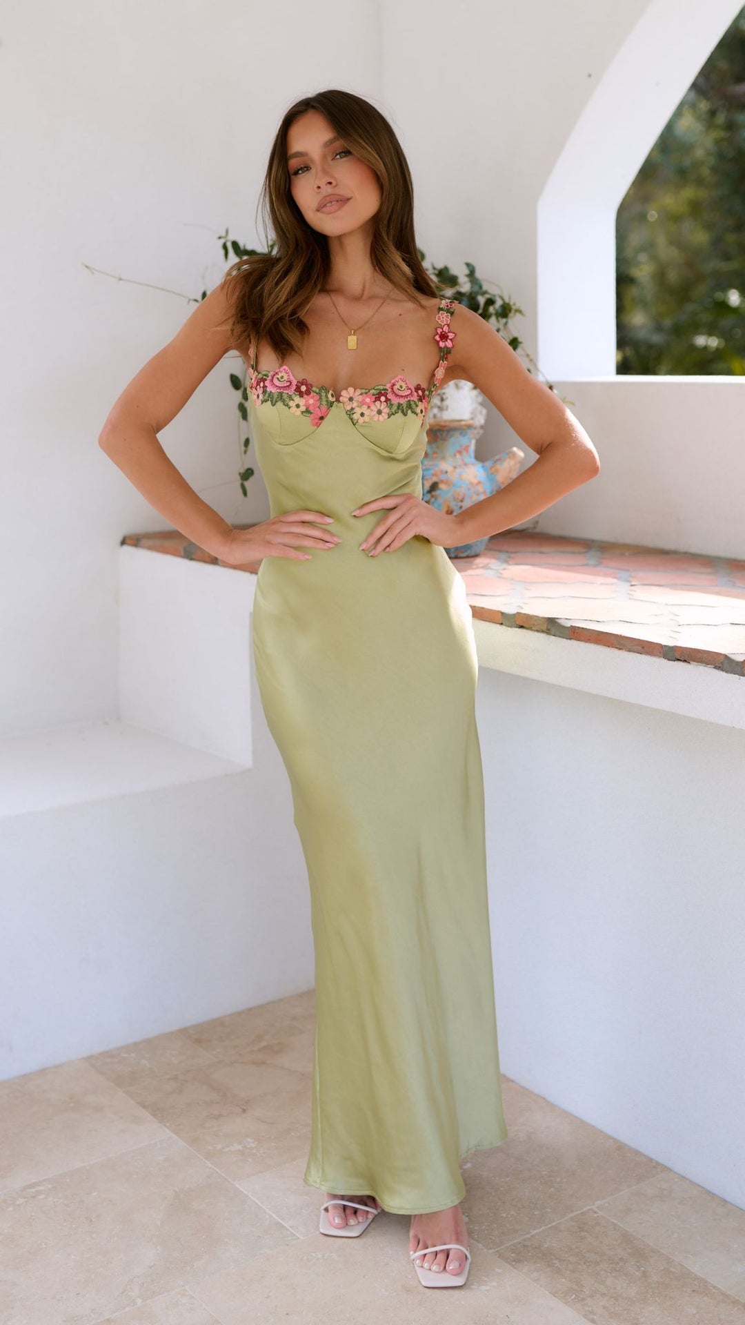 Julia | Maxikleid mit Blumendetail
