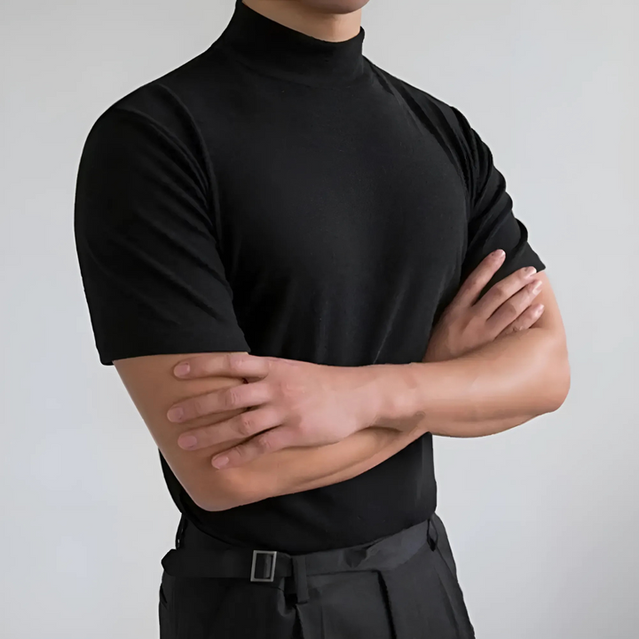 Armando | Minimalistisches T-Shirt mit Stehkragen