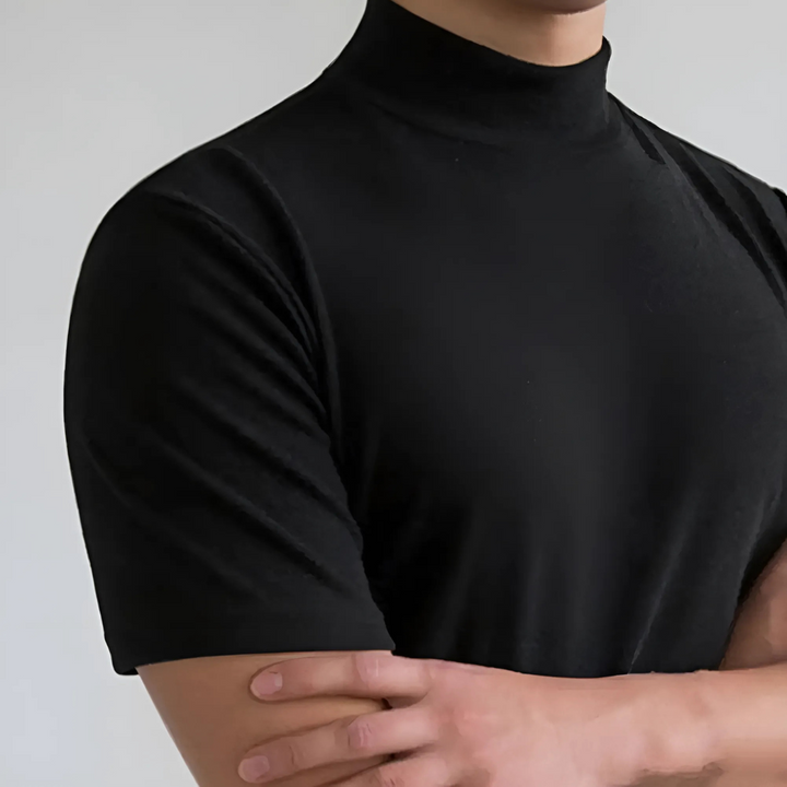 Armando | Minimalistisches T-Shirt mit Stehkragen