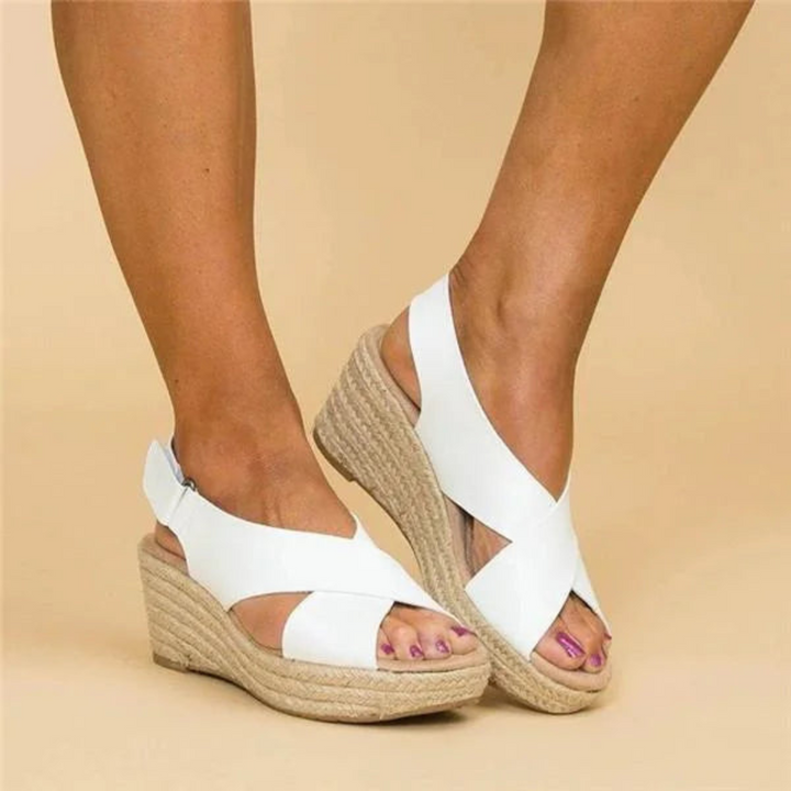 Chanel | Sandalen mit Kreuzriemen