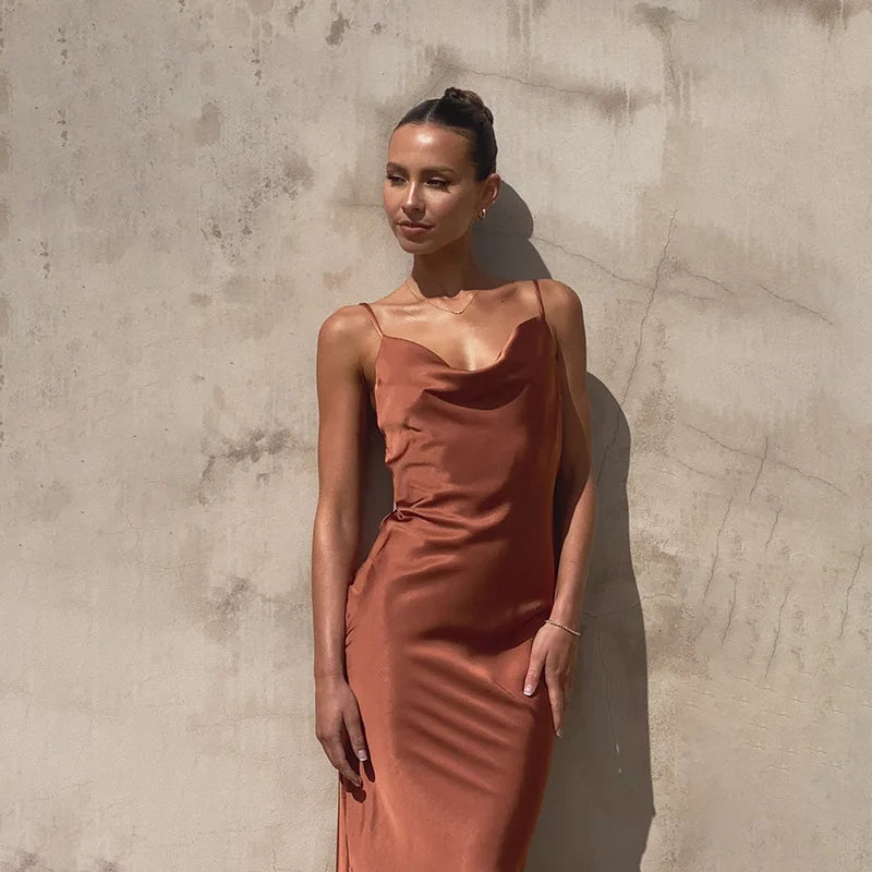 Vanessa | Langes Satin-Kleid