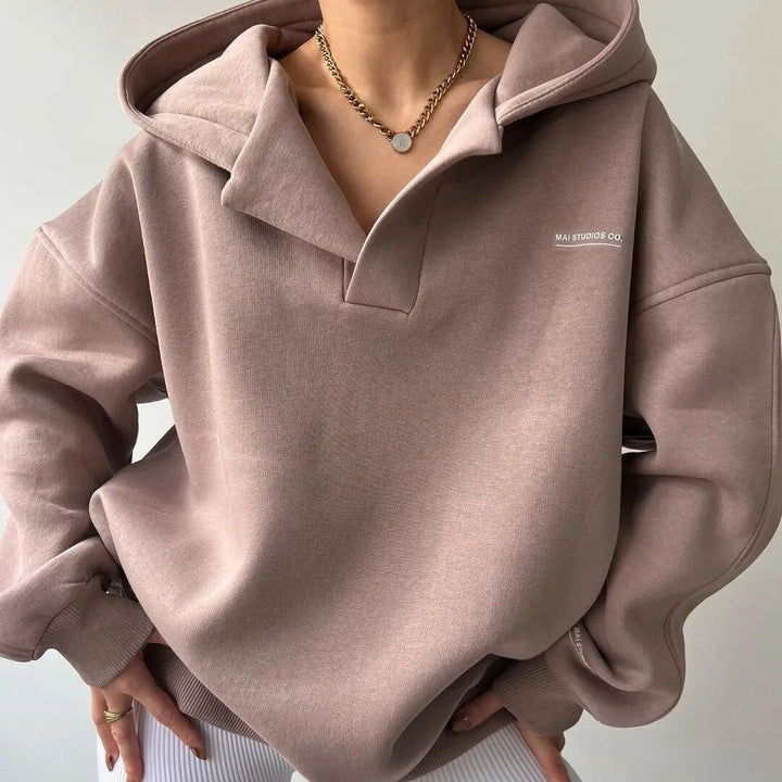 Avery | Moderner Kapuzenpullover mit V-Ausschnitt