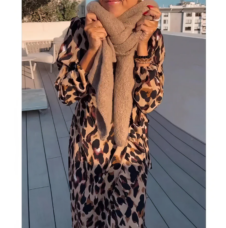Johan | Kleid mit V-Ausschnitt