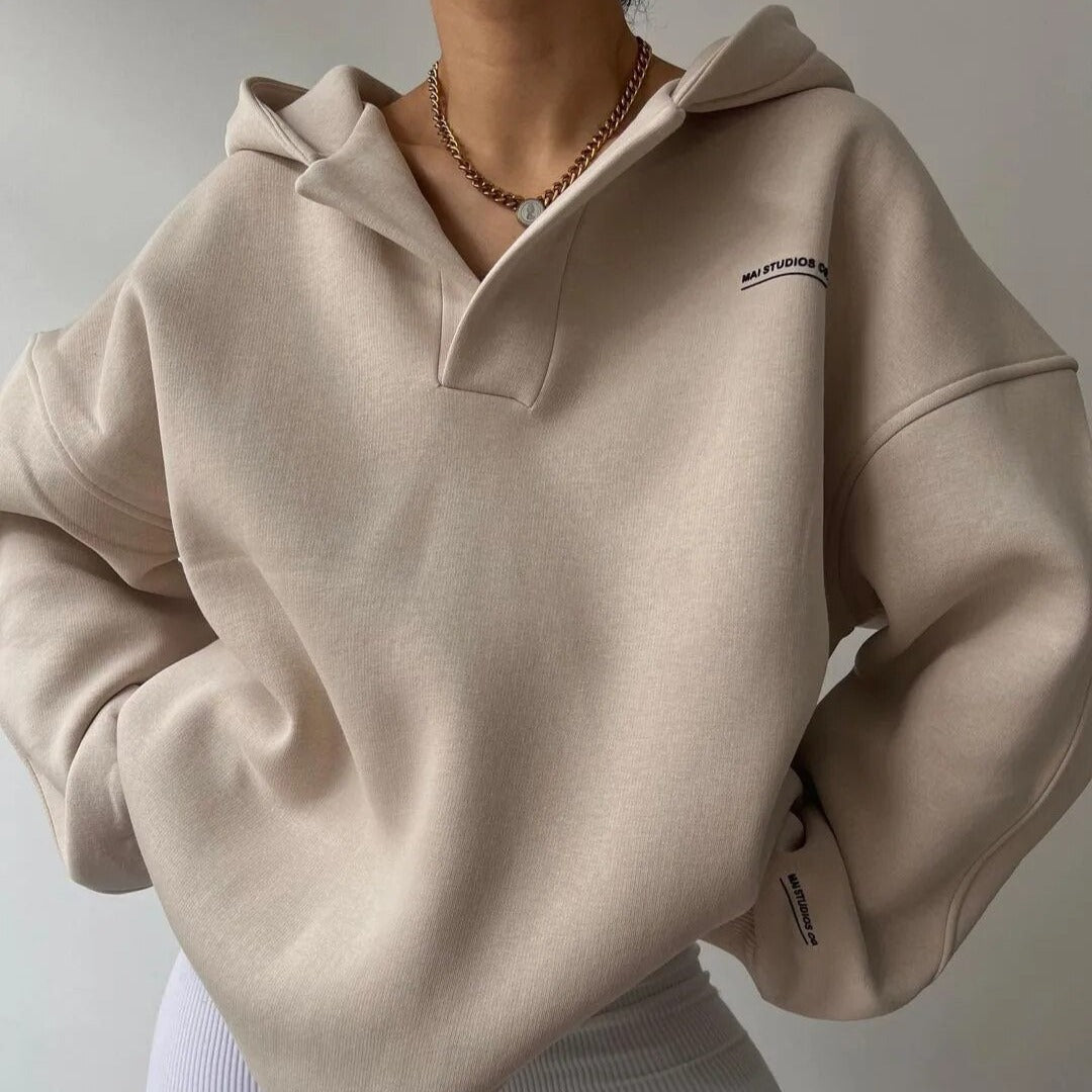 Avery | Moderner Kapuzenpullover mit V-Ausschnitt