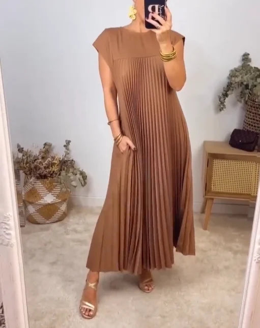Romy | Elegantes Kleid mit Rundhalsausschnitt