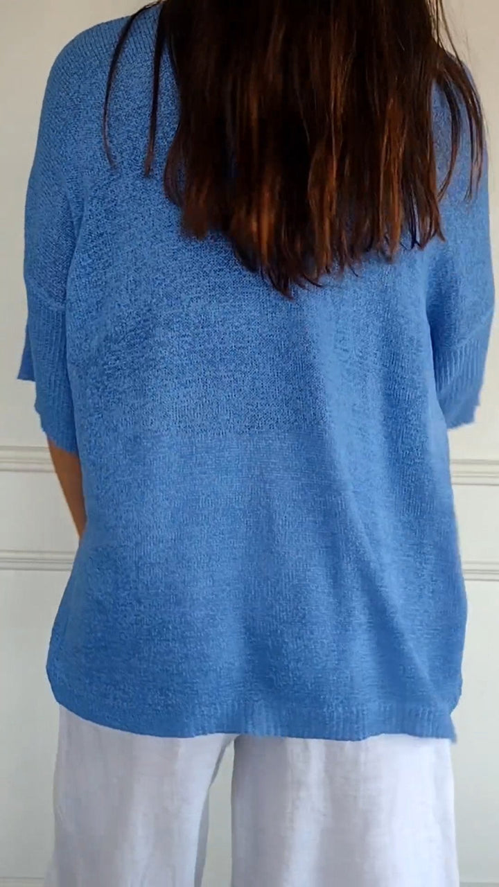 Ninas schickes Sommer-V-Top
